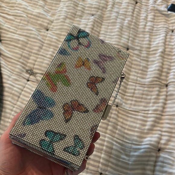 Butterfly Patterned Bedding Set - Picture 4 of 4